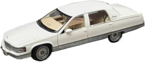1 18 for Cadillac Fleetwood Diecast Alloy Car Model Simulation Metal Car Model A Classic Car Limited Collections Non-Remote App Controlled Toys(White)