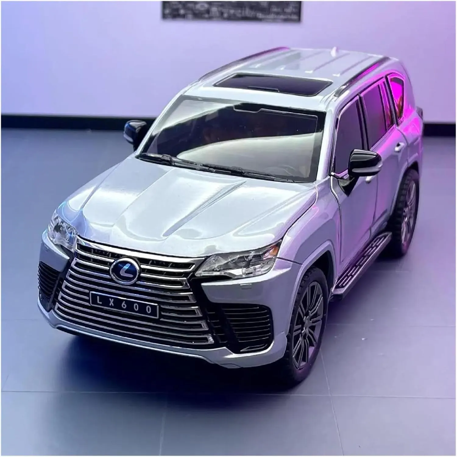 1 24 for Lexus LX600 SUV Alloy Car Model Diecast Metal Off-Road Vehicles Sound and Light Car Model Collections Simulation Vehicle Playset(Gray)