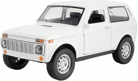 1:20 for Lada NIVA Classic Car Alloy Car Model Diecasts Metal Vehicles Car Model Sound and Light Collections Simulation Vehicle Playset(White)