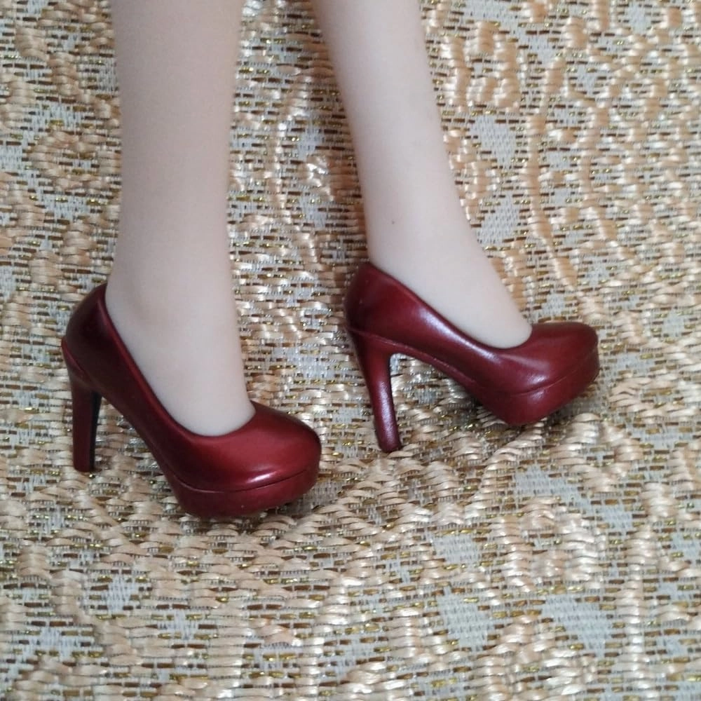 1/6 Scale Female Soldier Model Figure Doll Shoes High Heels Heel Dress Shoes for 12" Movable Doll Action Figure Miniatures Accessories Doll(Red)