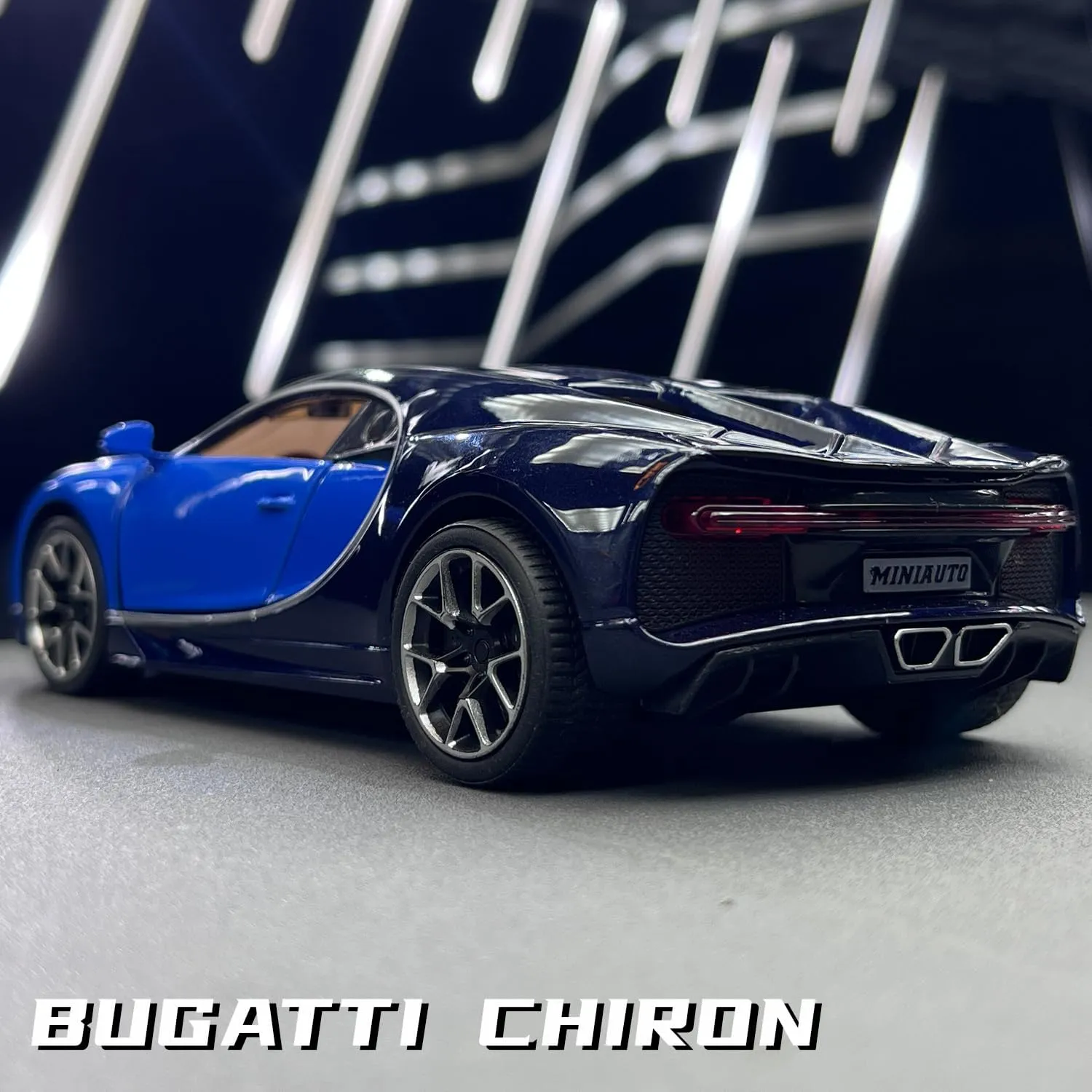 Bugatti Supercar Model Children's Alloy car Simulation car Boys Toy car Gift Jewelry Collection（Blue）