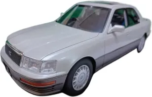 Die Cast Vehicle 1/18 for Lynx Toyota Lexus LS400 Version 3.0 White Lexus Limousine Model Car Model Classic Toy Car Model Mini Cars Replica