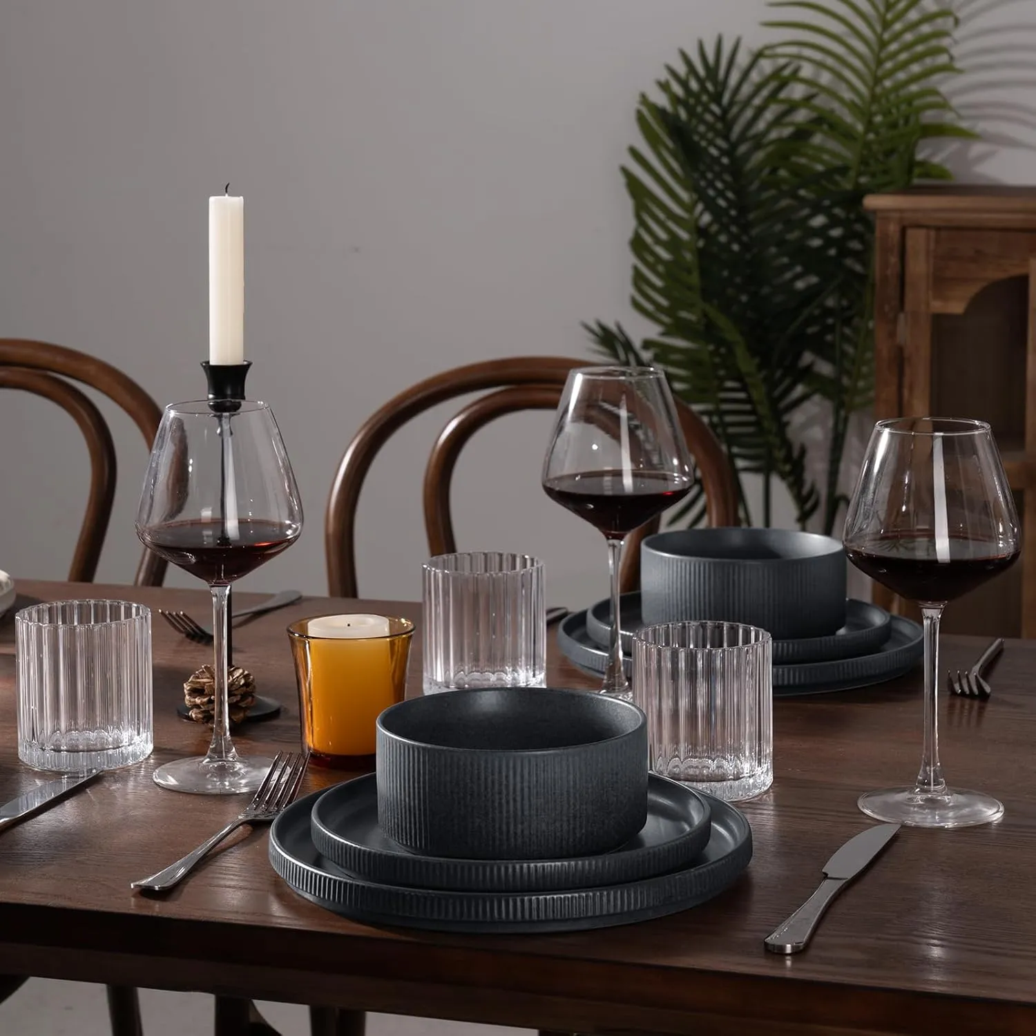 Famiware Star Dinnerware Sets, Plates and Bowls Set for 4, 12 Pieces Dish Set - Chip and Scratch Resistant, Microwave and Dishwasher Safe Kitchen Set, Matte Dark Charcoal