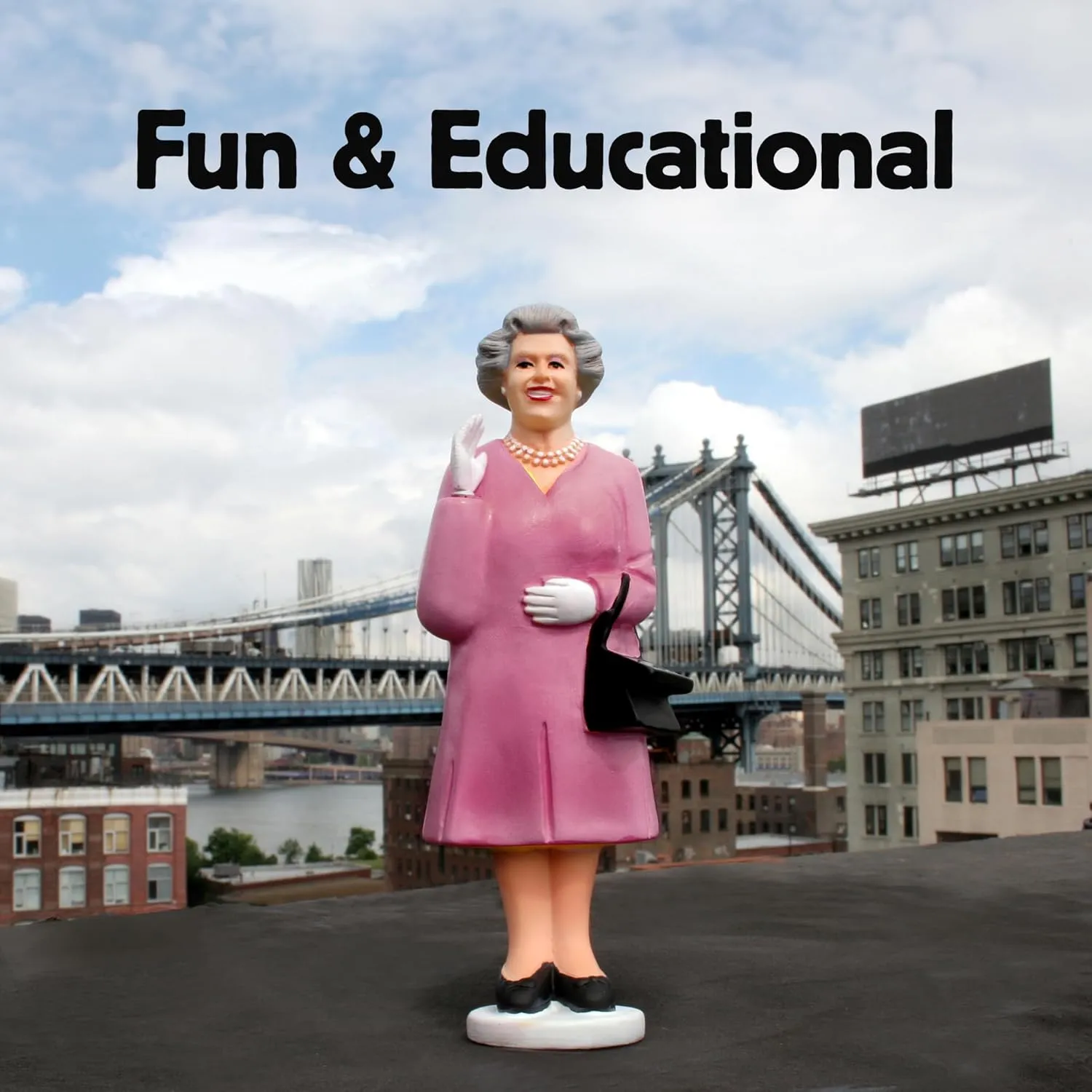 Kikkerland Solar Powered Waving Queen Figurine: Fun Decor for Home & Kitchen, Office Desk, Garden, Car – Great Novelty Toy Statue, Display Shelf Collectible, Holiday & Birthday Gift