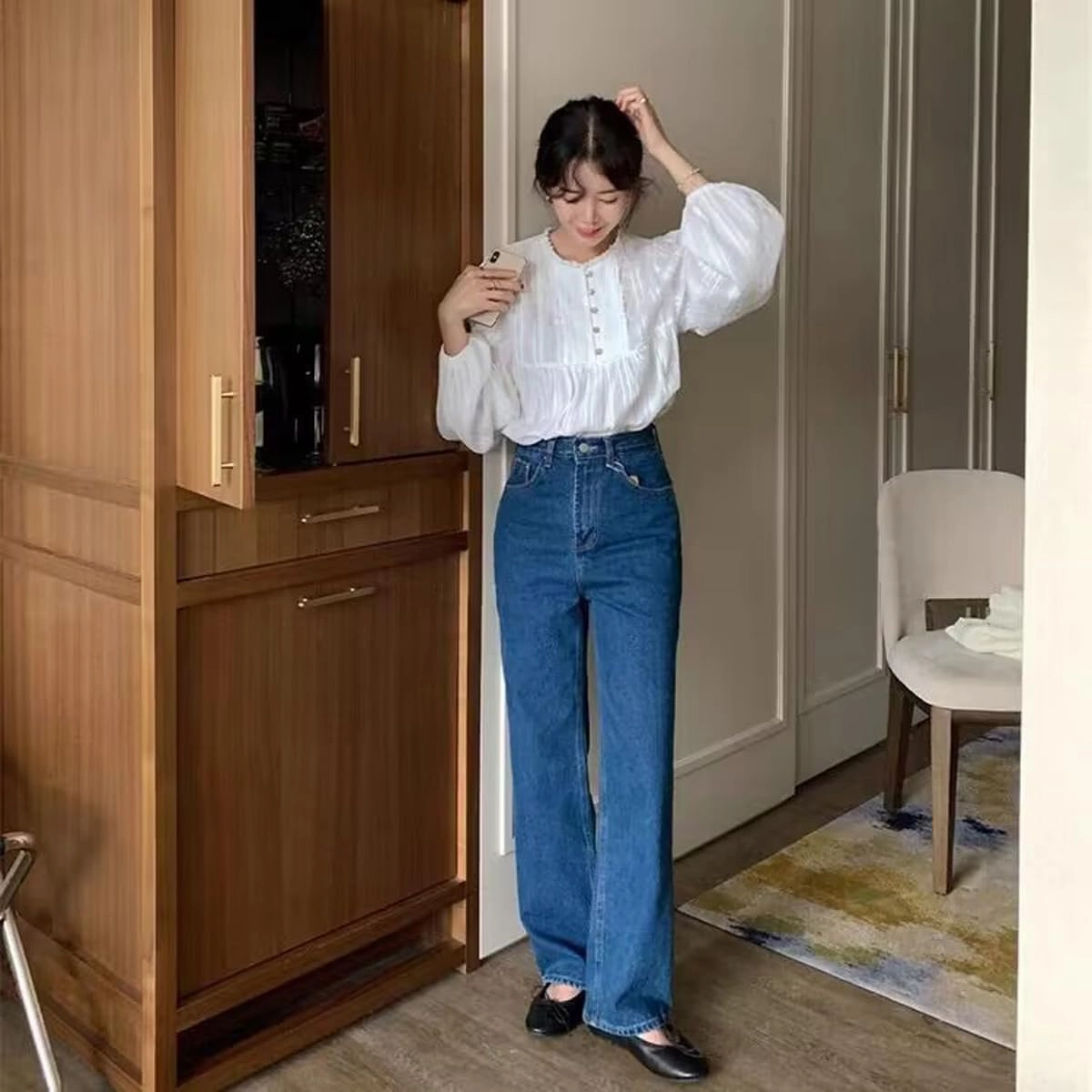 Korean Version of Women's Shirt, Women's Sweet Round Neck Pleated Small lace top, Women's Long Sleeved Shirt top