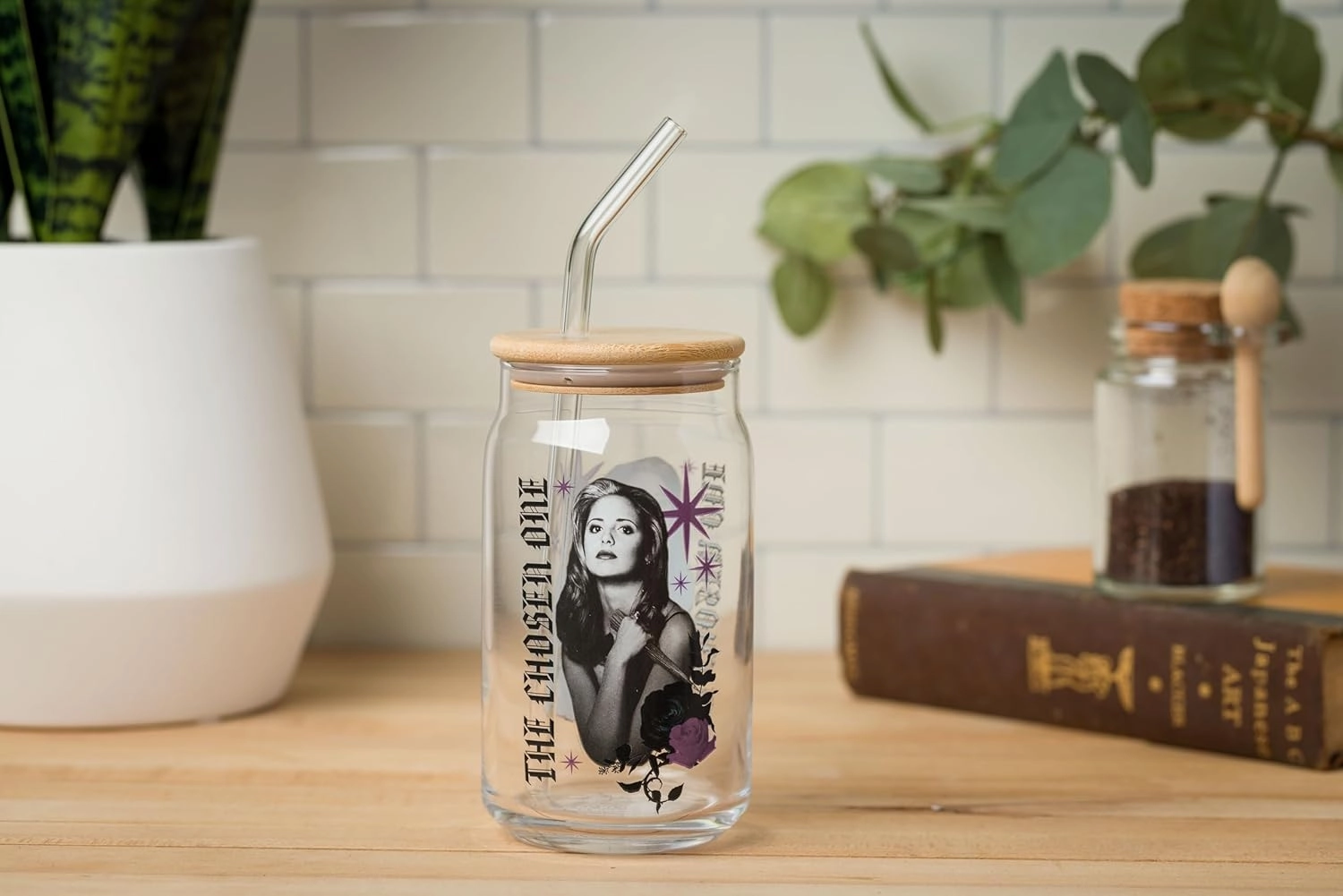 Silver Buffalo Buffy the Vampire Slayer The Chosen One Glass Jar Tumbler with Bamboo Lid and Glass Straw, 16 Ounces