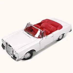 Sports Car Building Kits for Mercedes-Benz 280SE 1967 1 18 Alloy Classic Car Model Diecast Toy Decoration Collection for Home Or Office Décor