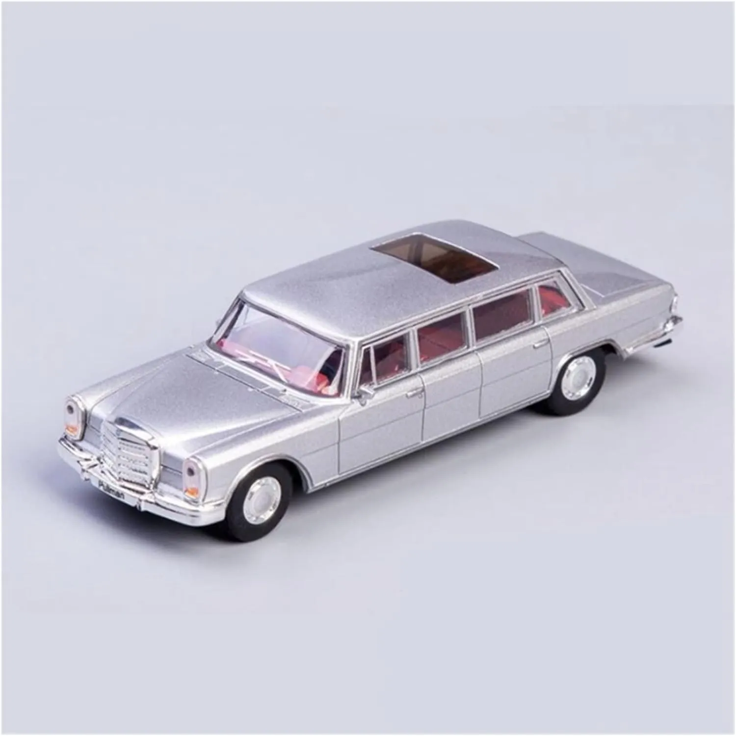 Toy car Model 1/64 Classic Old Car Pullman Alloy Car Model Diecasts Retro Collection with Retail Box (Color : Silver)