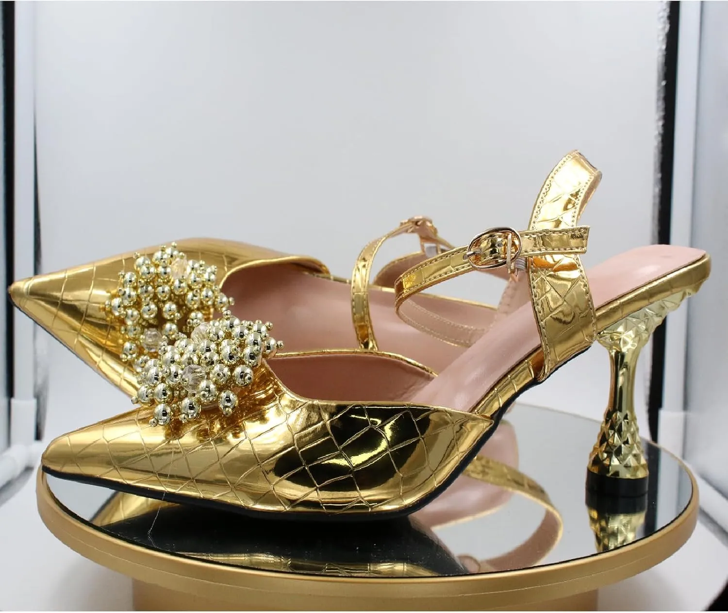 Women's Patent Leather Pearl Dress Wedding Kitten Heel Sandals Fashion Closed Pointed Toe Shallow Mouth Adjustable Ankle Strap High Heels for Business Paty Pumps